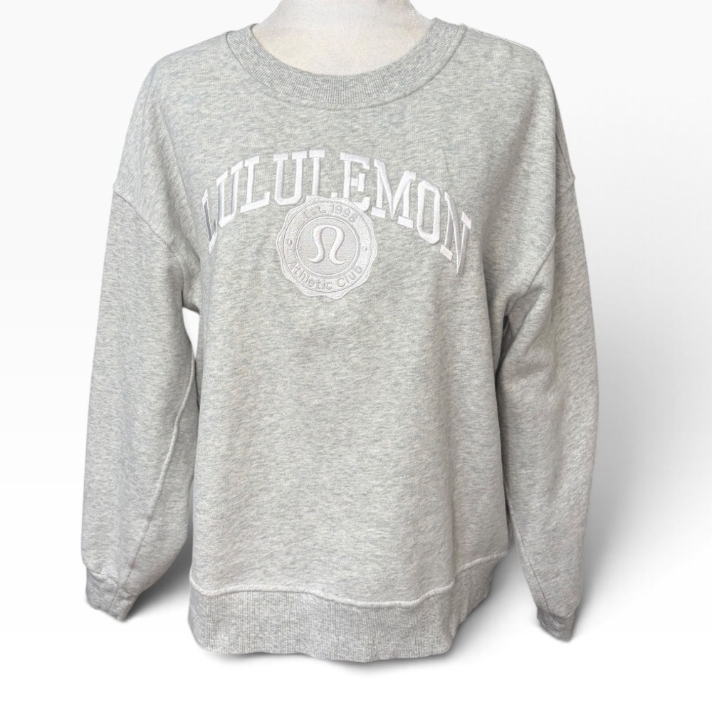 Lululemon Perfectly Oversized Crew
Graphic Embroidered Women's Size M/L
